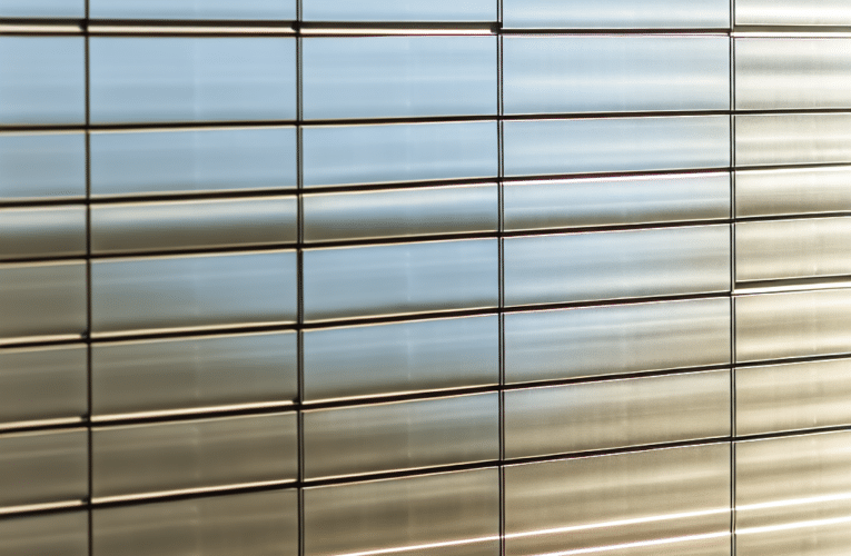 Blacha na elewacje – kluczowe aspekty wyboru i montażu w nowoczesnym budownictwie